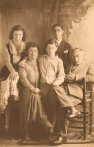 Famiglia Hillesum, 1931 Etty, Rebecca, piccolo Misha, Jaap, Loius