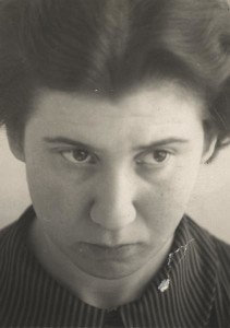 Foto del passaporto di Etty Hillesum ,1938 ca.